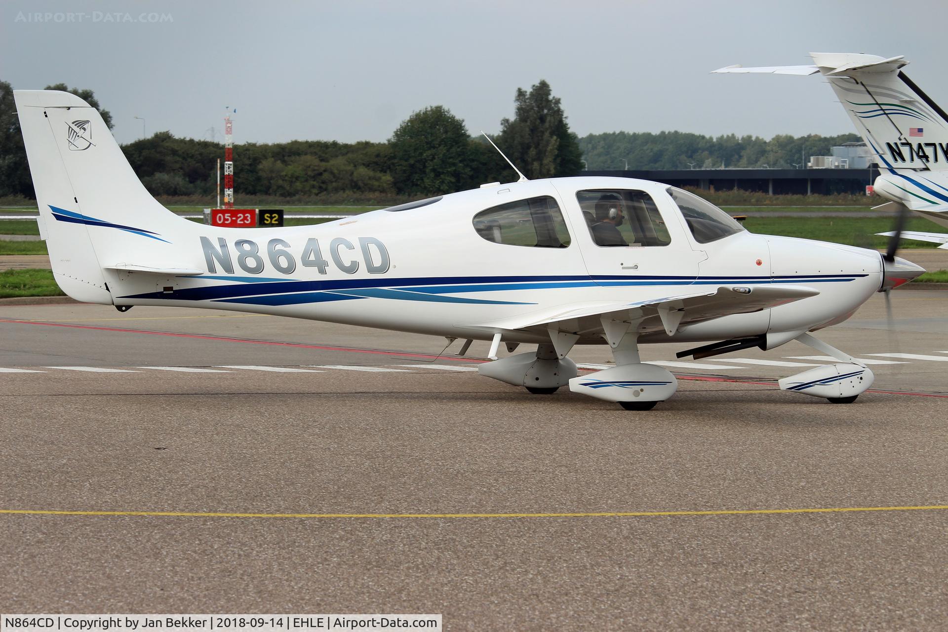 N864CD, Cirrus SR20 C/N 1221, Lelystad Airport