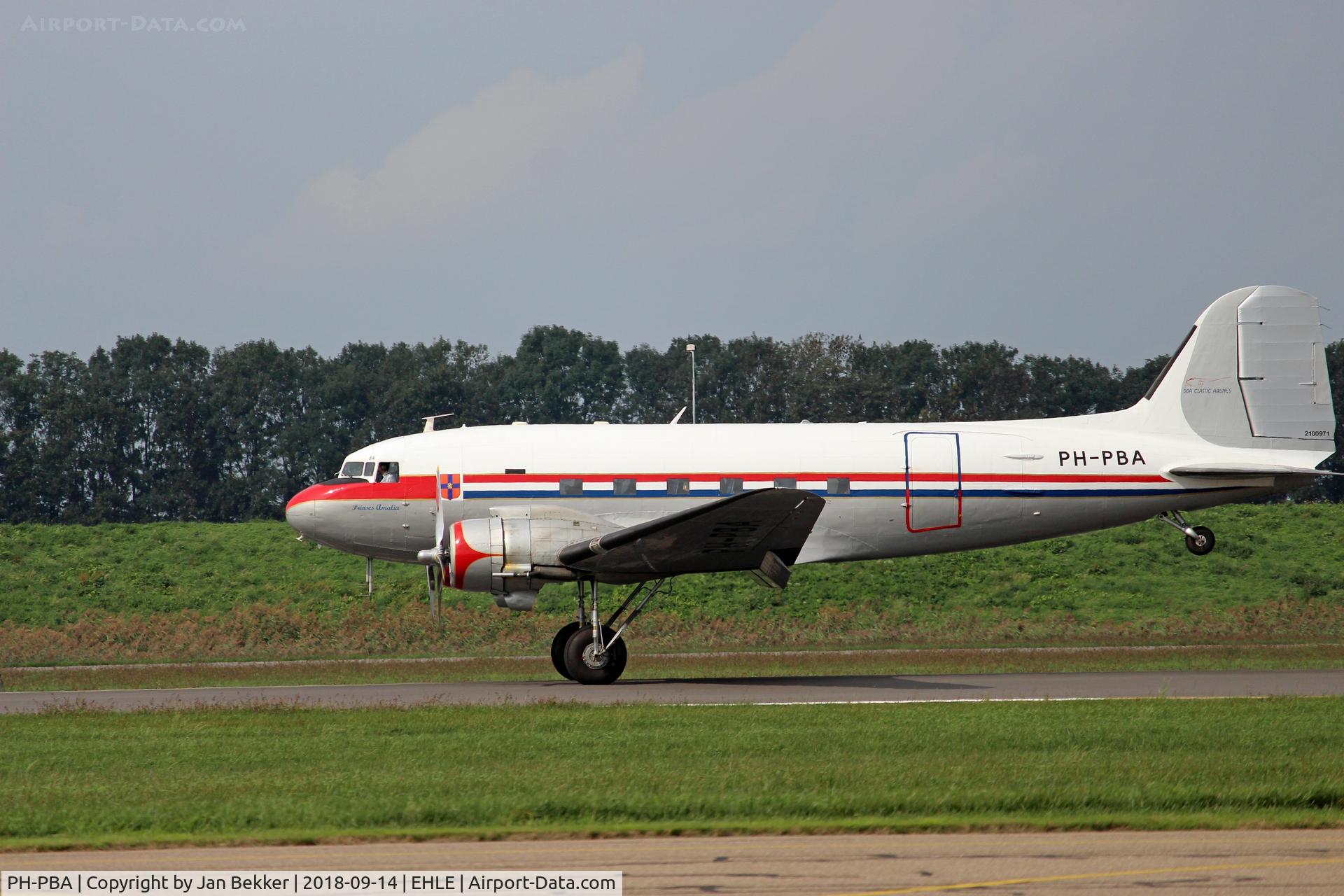 PH-PBA, 1943 Douglas DC-3C-S1C3G (C-47A-75-DL) C/N 19434, Landing at Lelystad Airport