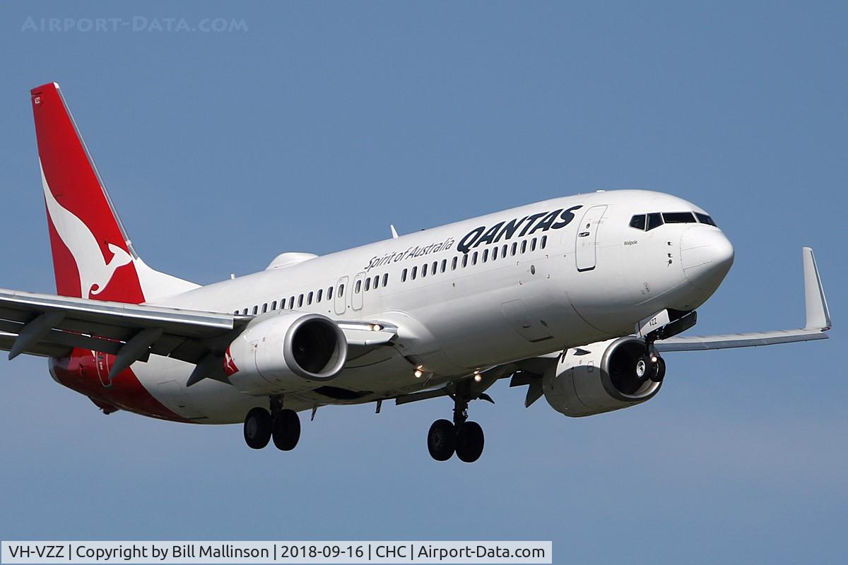 VH-VZZ, 2011 Boeing 737-838 C/N 39445, QF135 from BNE