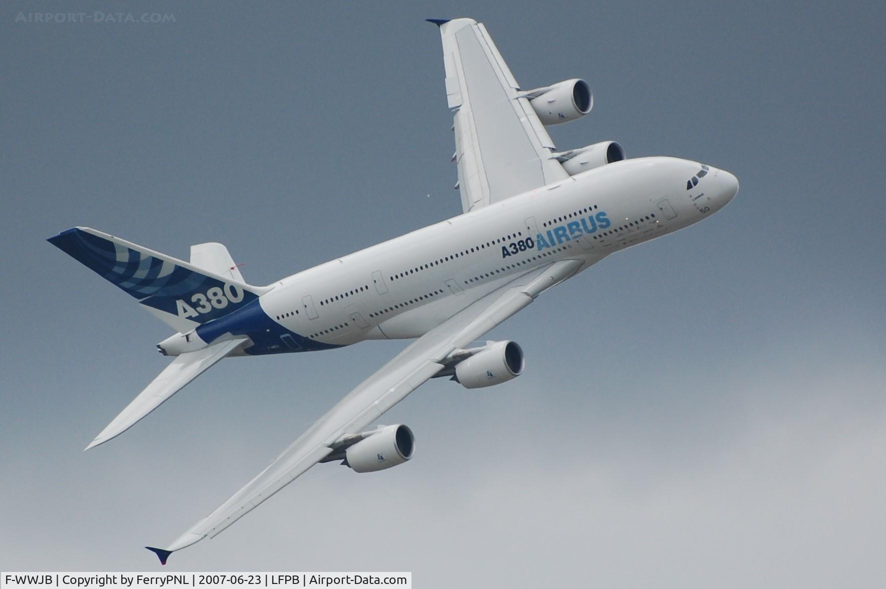 F-WWJB, 2006 Airbus A380-861 C/N 007, Airbus showing off its A388 in LBG
