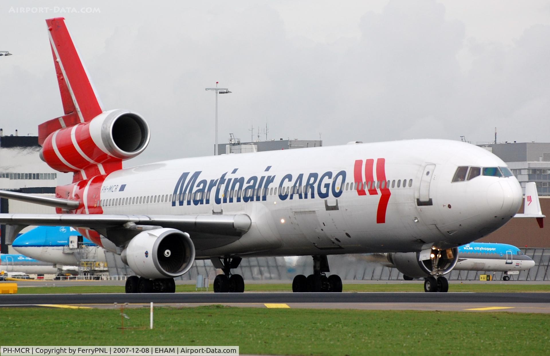 PH-MCR, 1995 McDonnell Douglas MD-11F C/N 48617, Martinair MD11 crossing the runway