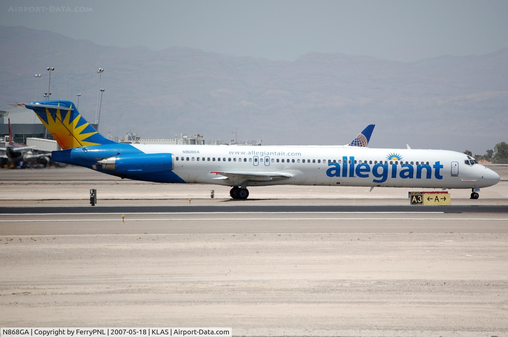 N868GA, 1987 McDonnell Douglas MD-83 (DC-9-83) C/N 49554, Allegiant MD83 vacating the runway