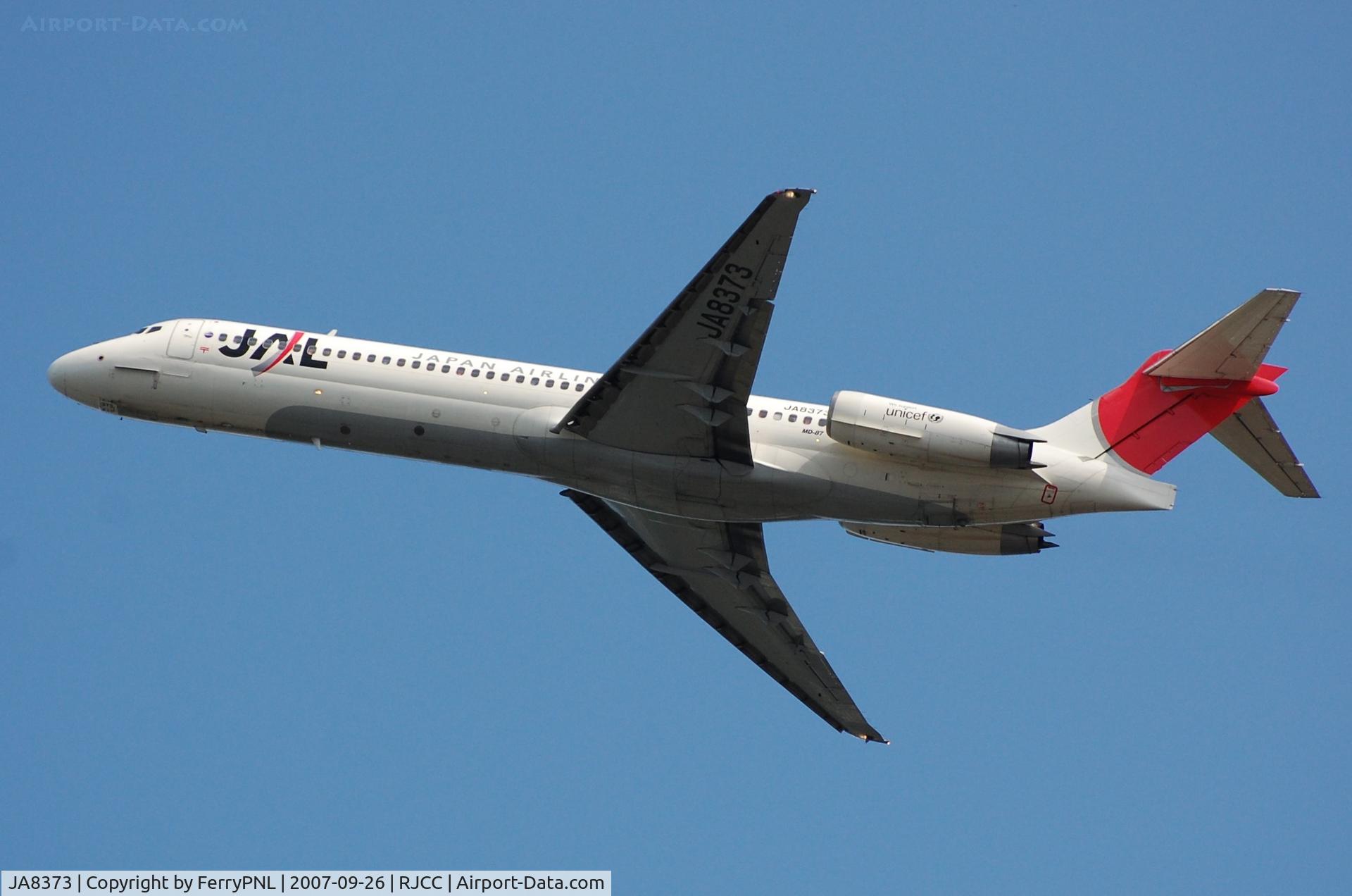 JA8373, 1992 McDonnell Douglas DC-9-87 C/N 53042, JAL MD-87 departing