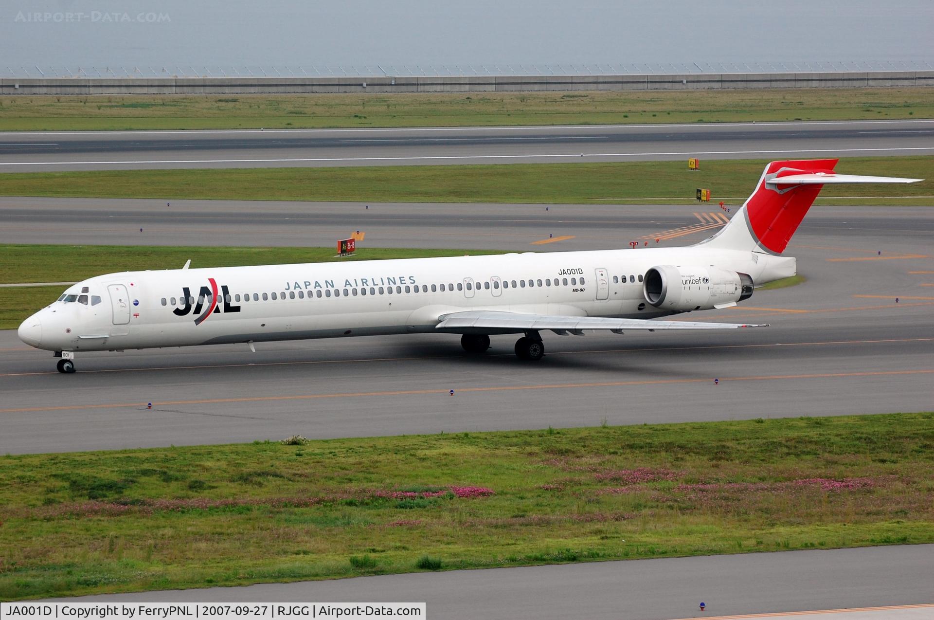 JA001D, 1997 McDonnell Douglas MD-90-30 C/N 53555, JAL MD-90 at NGO