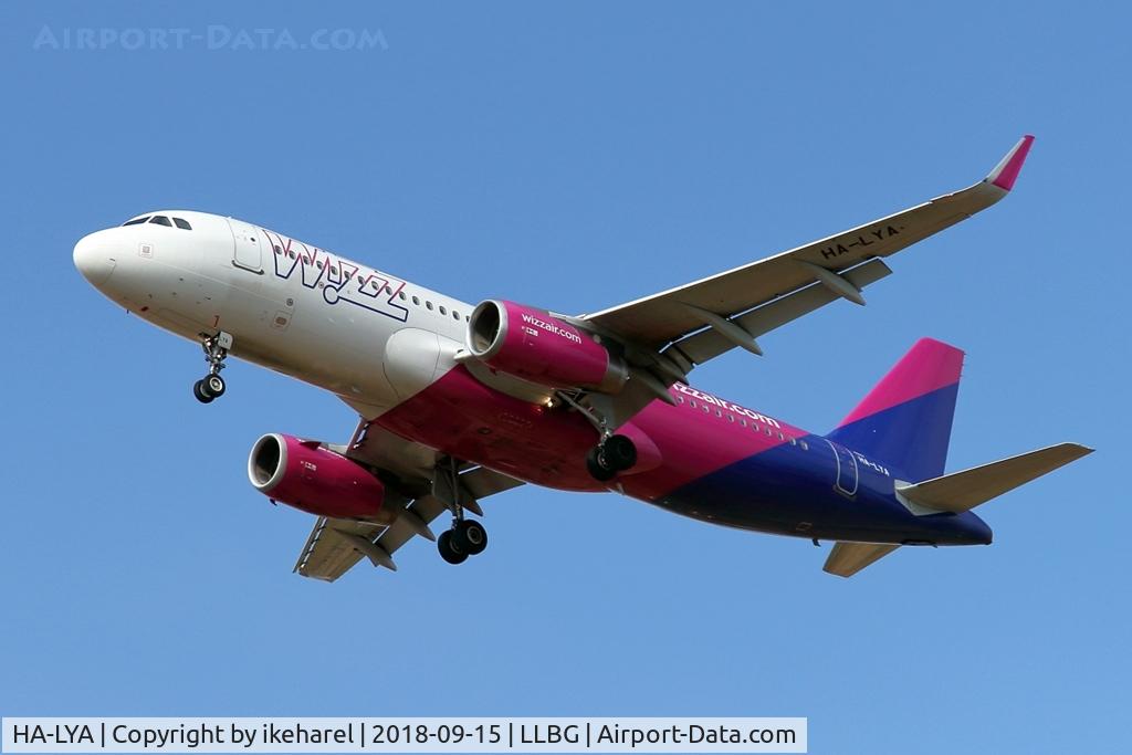 HA-LYA, 2014 Airbus A320-232 C/N 6077, Landing from Sibiu, Romania.