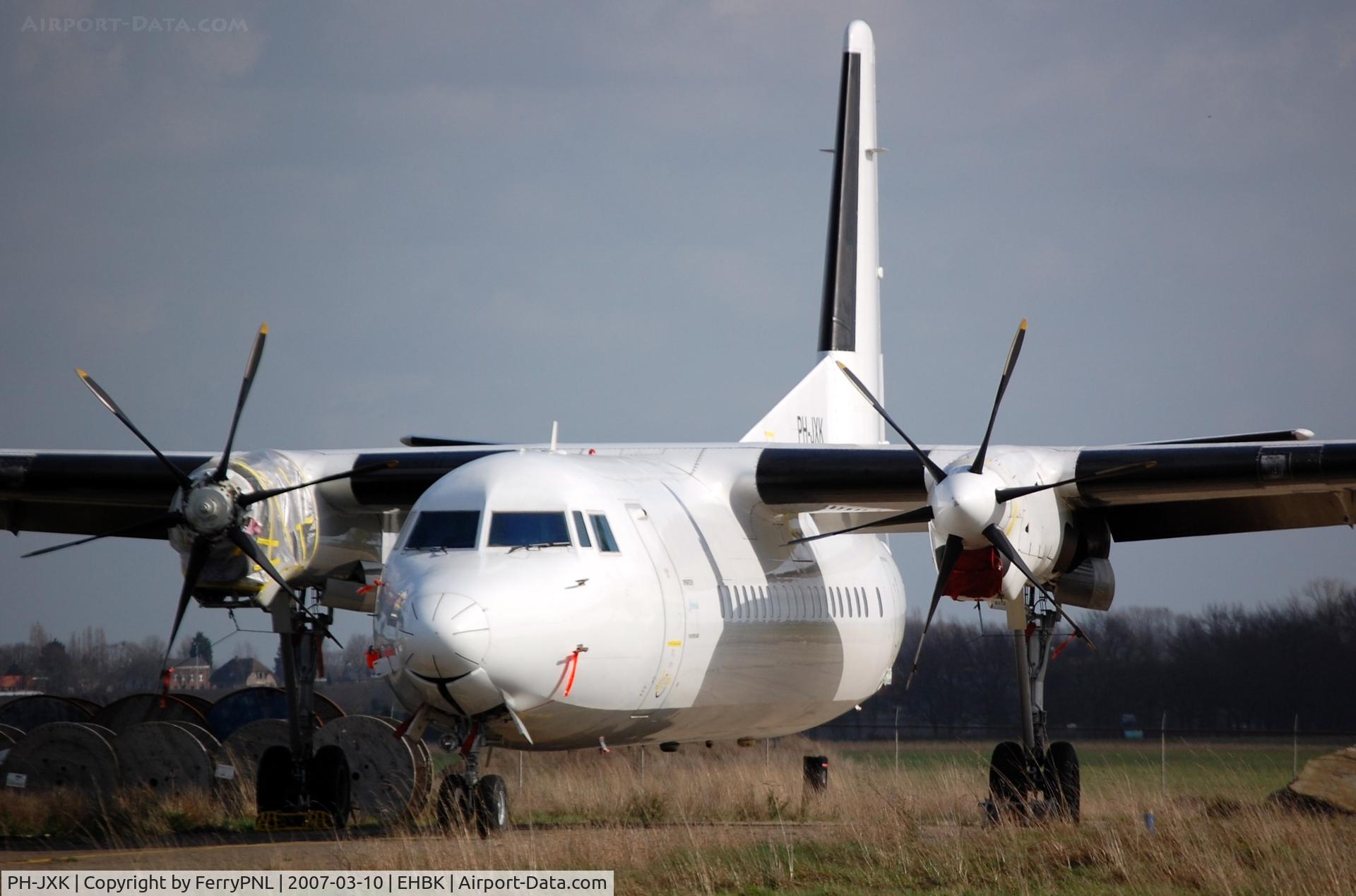 PH-JXK, 1991 Fokker 50 C/N 20233, Fokker 50 being worked on in MST