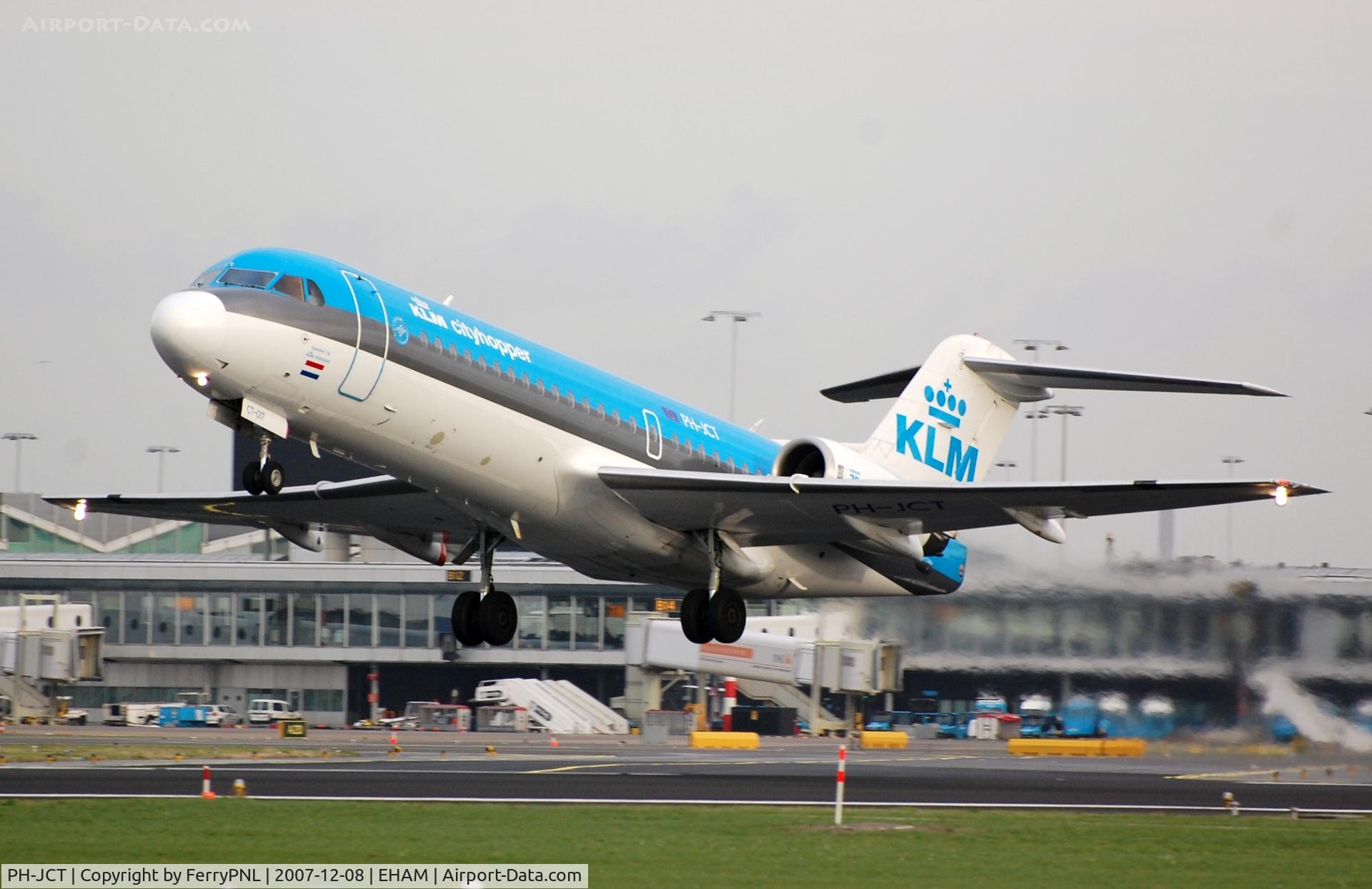 PH-JCT, 1995 Fokker 70 (F-28-0070) C/N 11537, KLC Fk70 lifting-off from AMS