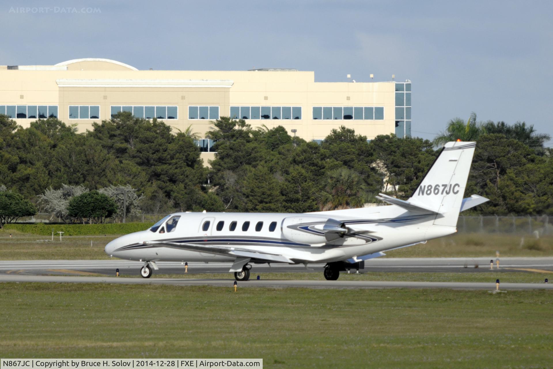 N867JC, 1980 Cessna 550 Citation II C/N 550-0166, taxiing for departure at FXE
