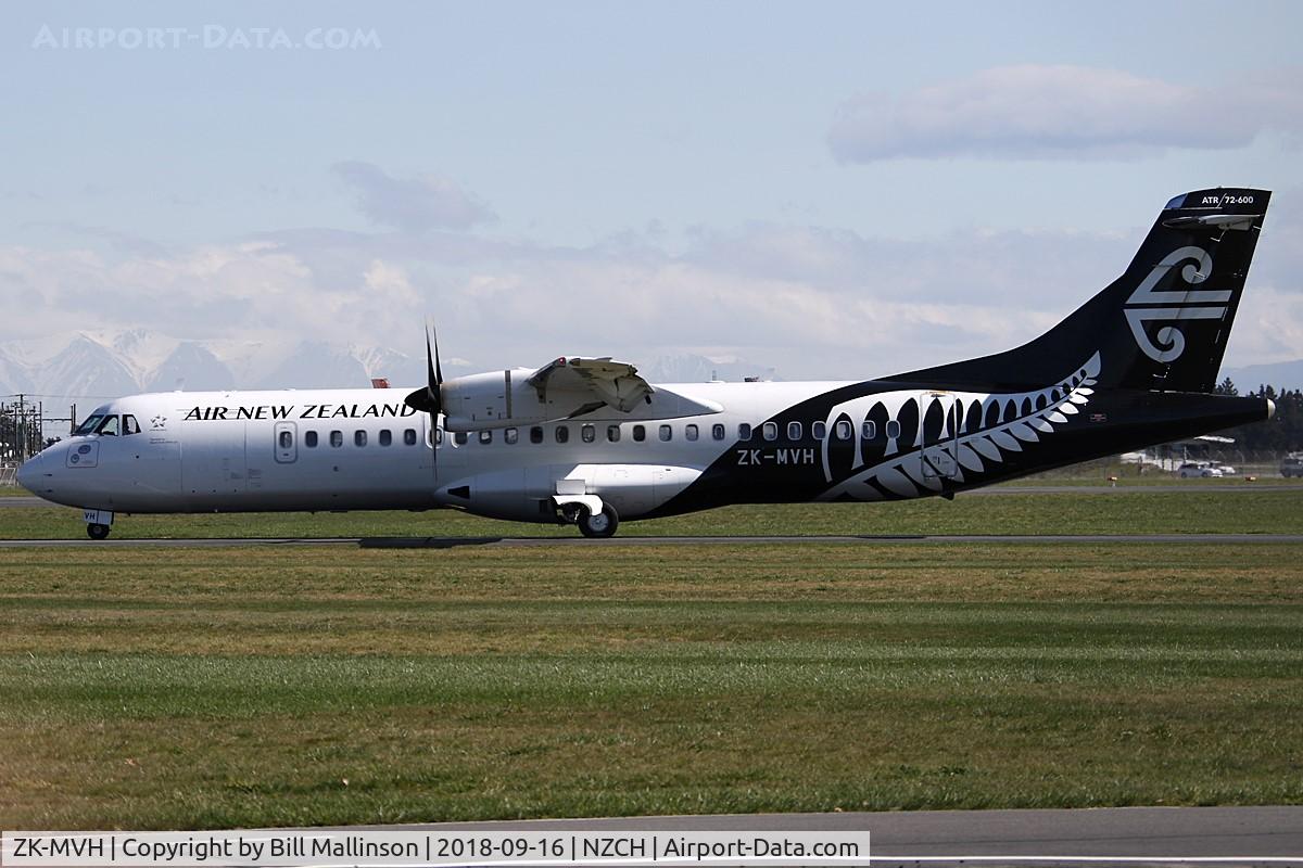 ZK-MVH, 2015 ATR 72-212A C/N 1304, WAITING PATIENTLY