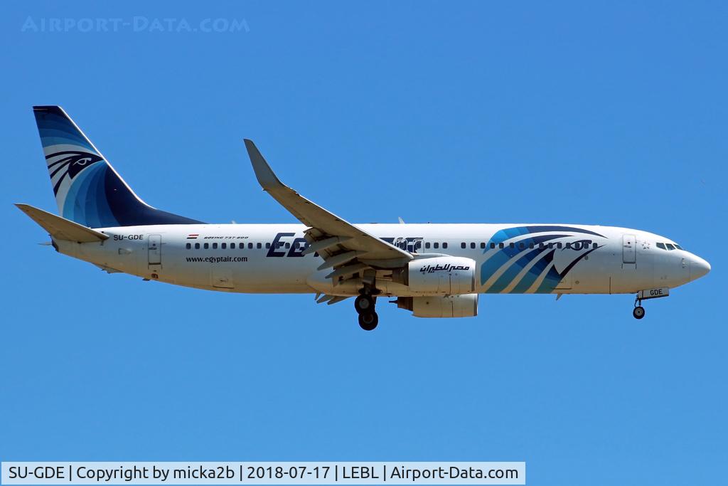 SU-GDE, 2009 Boeing 737-866 C/N 35569, Landing