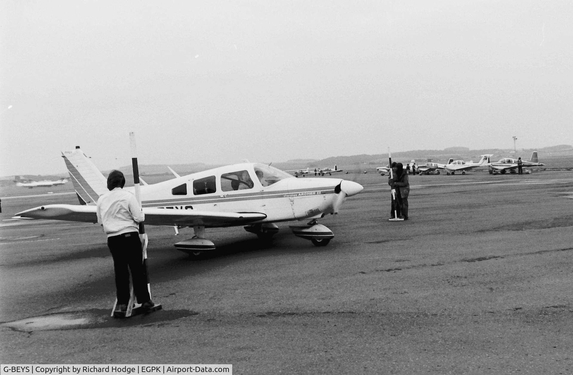 G-BEYS, 1977 Piper PA-28-181 Cherokee Archer II C/N 28-7790412, Prestwick Air Rally 1982. the Narrow Squeak competition.