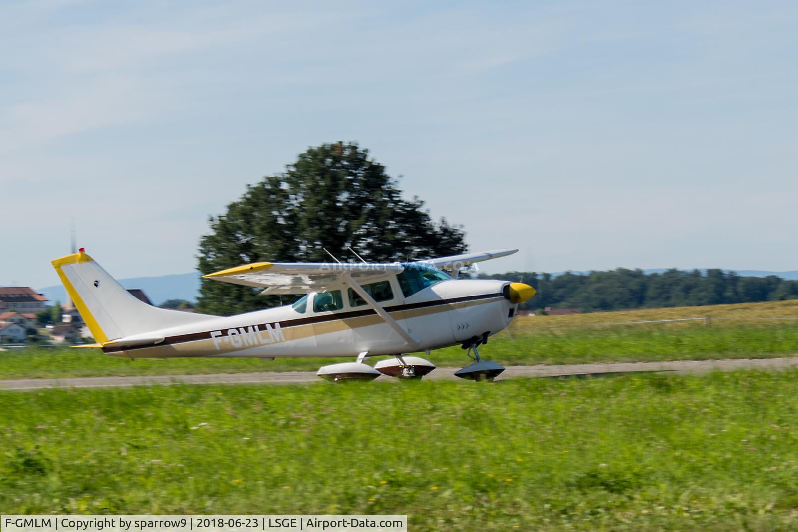 F-GMLM, 1963 Cessna 182F Skylane C/N 18254683, Leaving RIO Ecuvillens