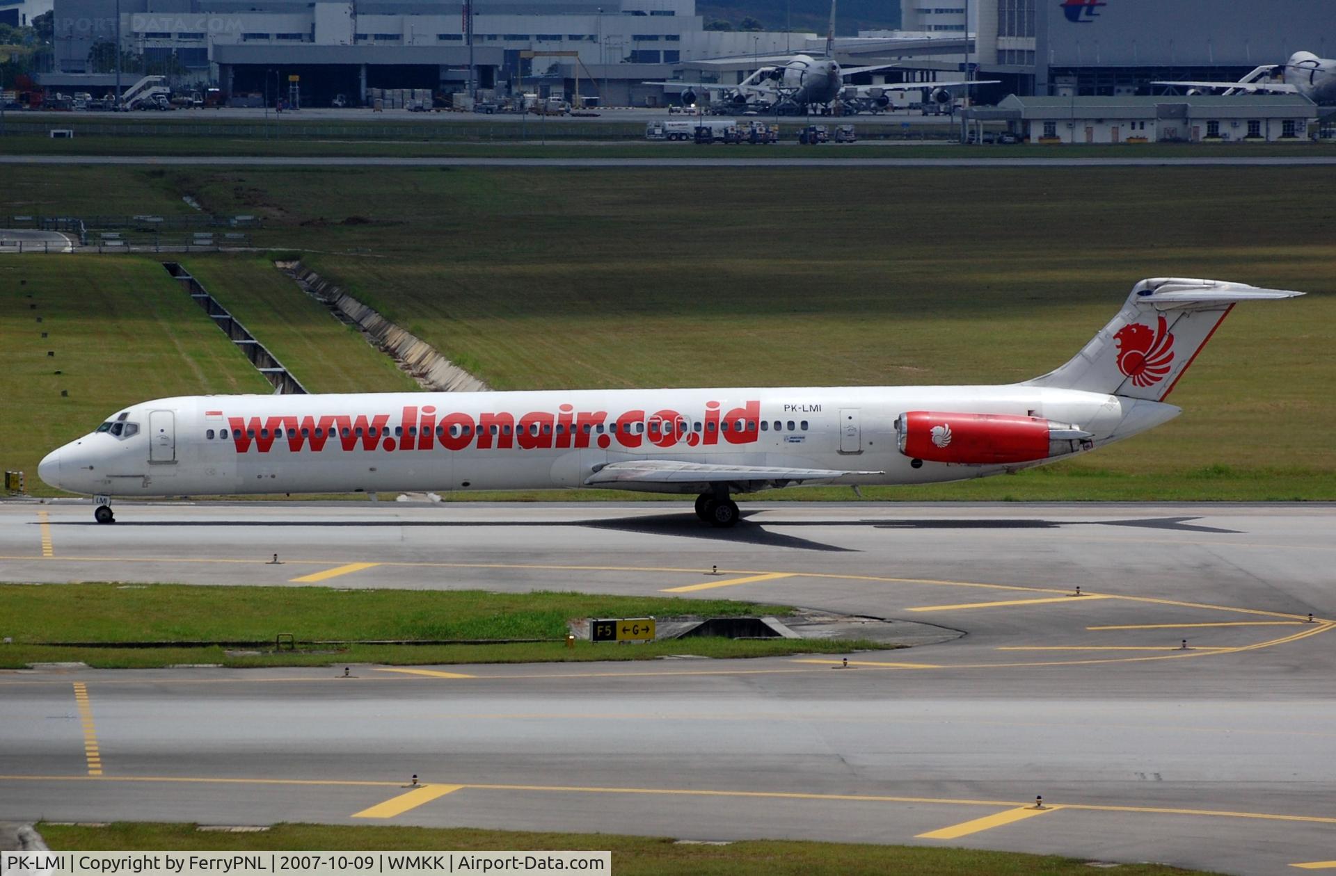 PK-LMI, 1984 McDonnell Douglas MD-82 (DC-9-82) C/N 49263, Lion Air MD82 arriving in KUL