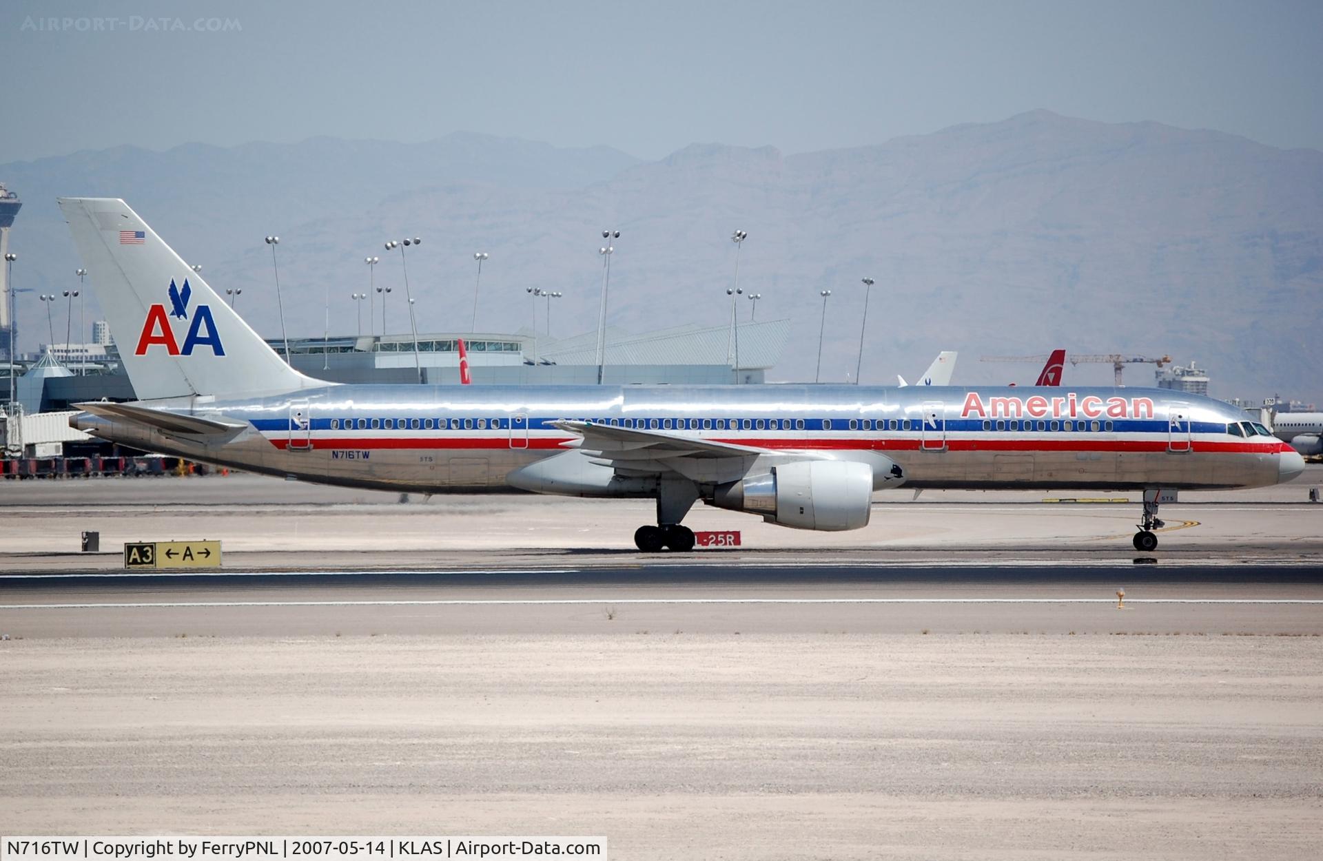 N716TW, 1998 Boeing 757-231 C/N 28484, Former TWA B752 now operating for AA