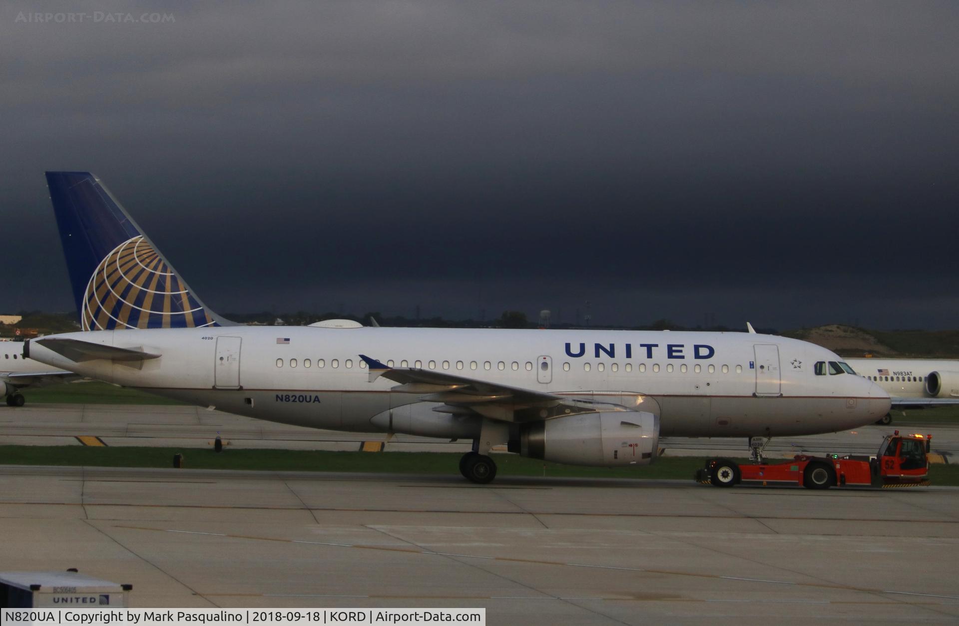 N820UA, 1998 Airbus A319-131 C/N 898, Airbus A319-131