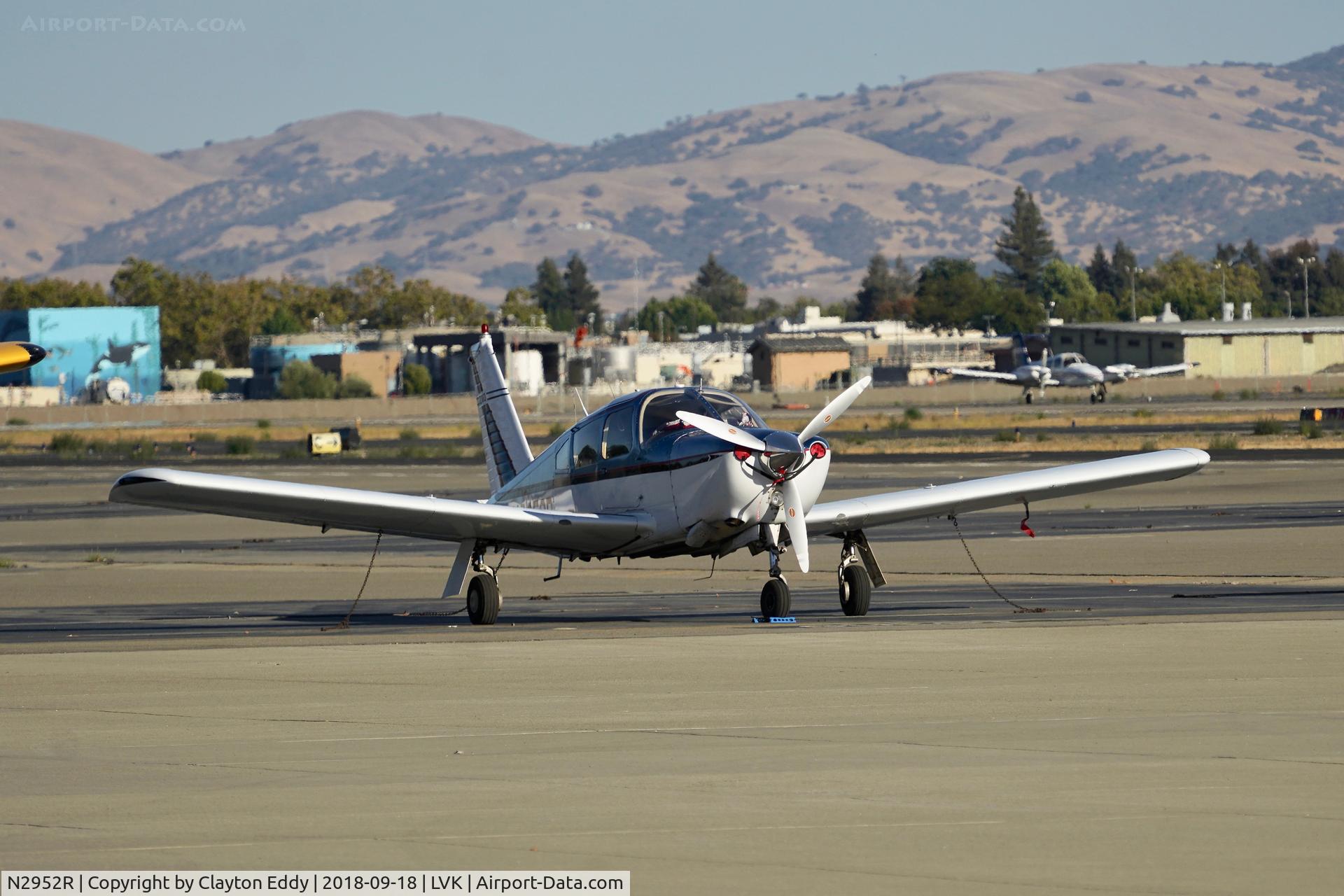 N2952R, 1969 Piper PA-28R-200 Arrow II C/N 28R-35344, Livermore Airport California 2018.