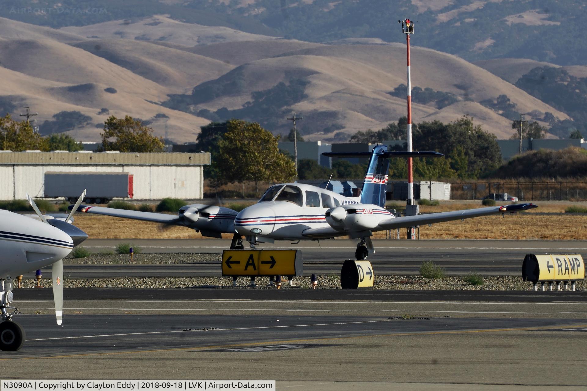 N3090A, 2004 Piper PA-44-180 Seminole C/N 4496183, Livermore Airport California 2018.