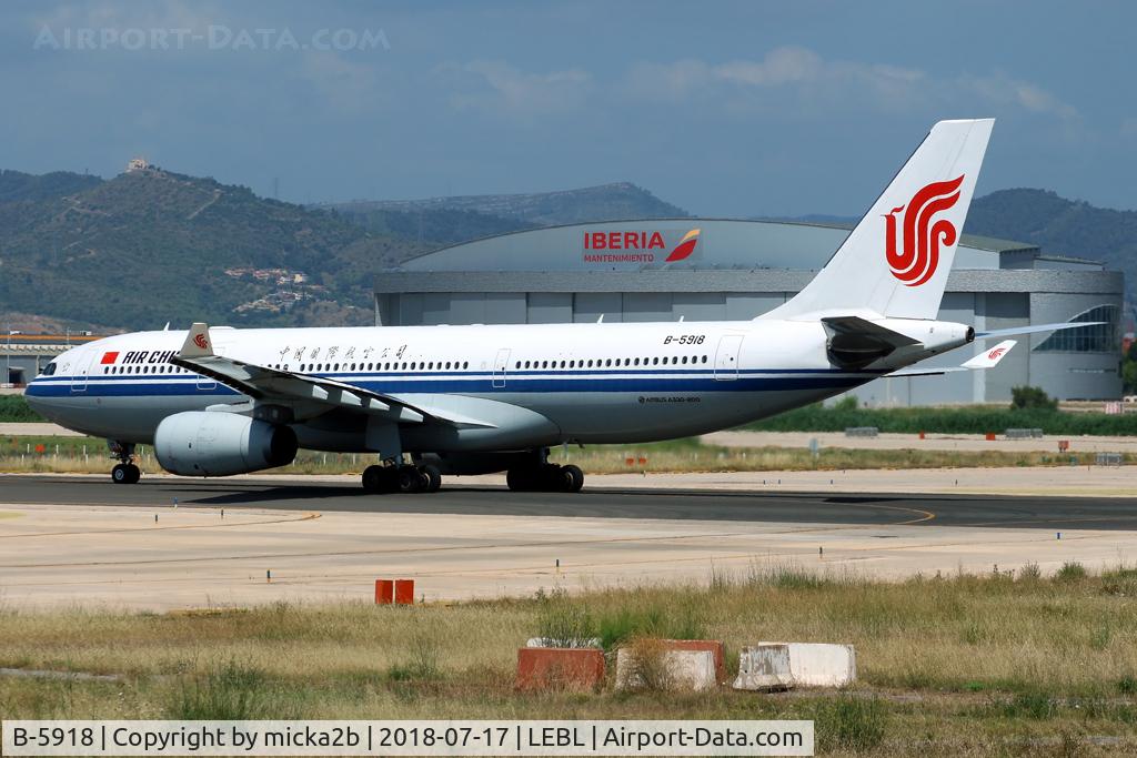 B-5918, 2013 Airbus A330-243 C/N 1396, Take off