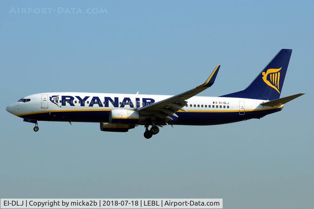 EI-DLJ, 2006 Boeing 737-8AS C/N 34177, Landing
