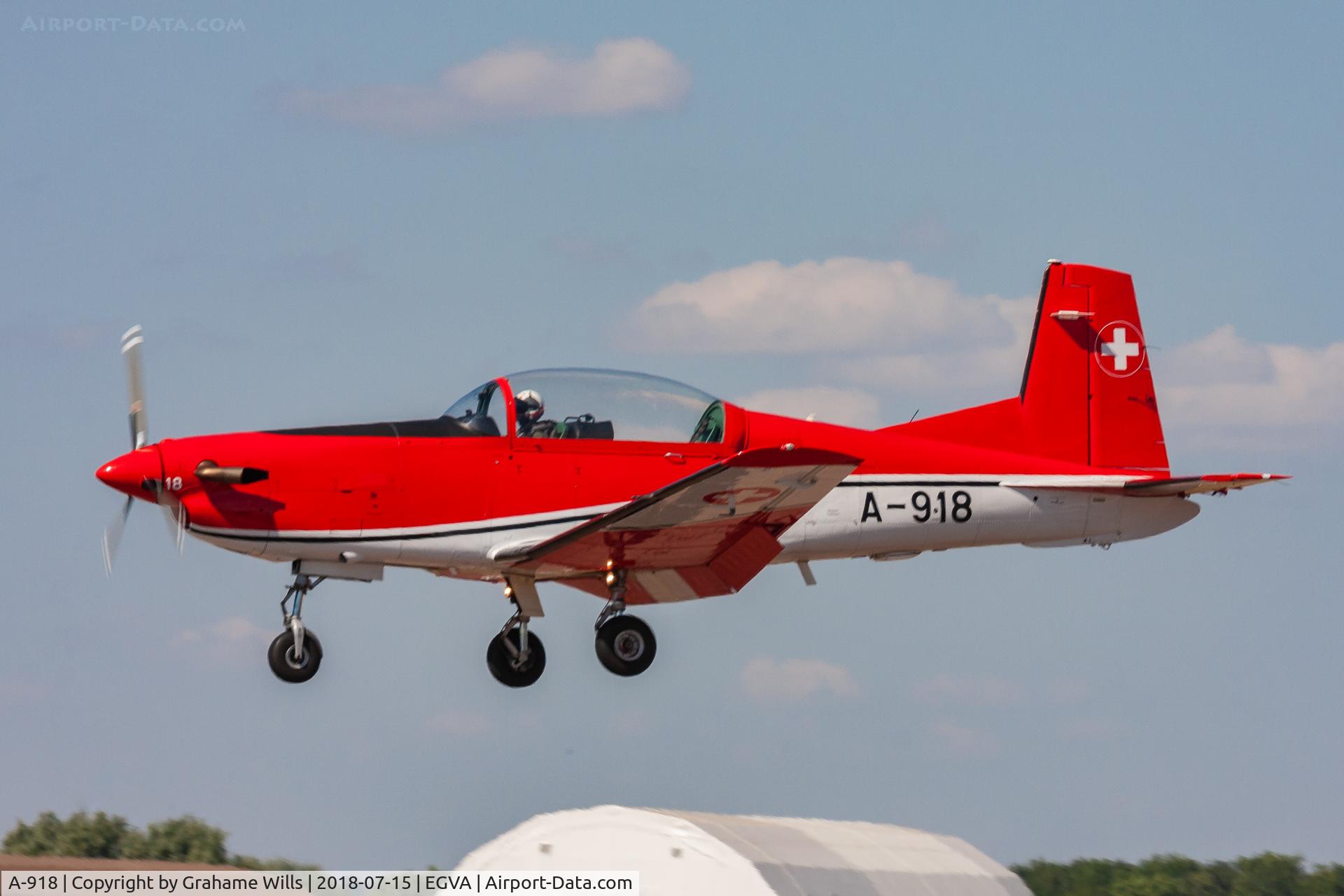 A-918, 1983 Pilatus PC-7 Turbo Trainer C/N 326, Pilatus NCPC-7 A-918 PC-7 Team Swiss AF, Fairford 15/7/18