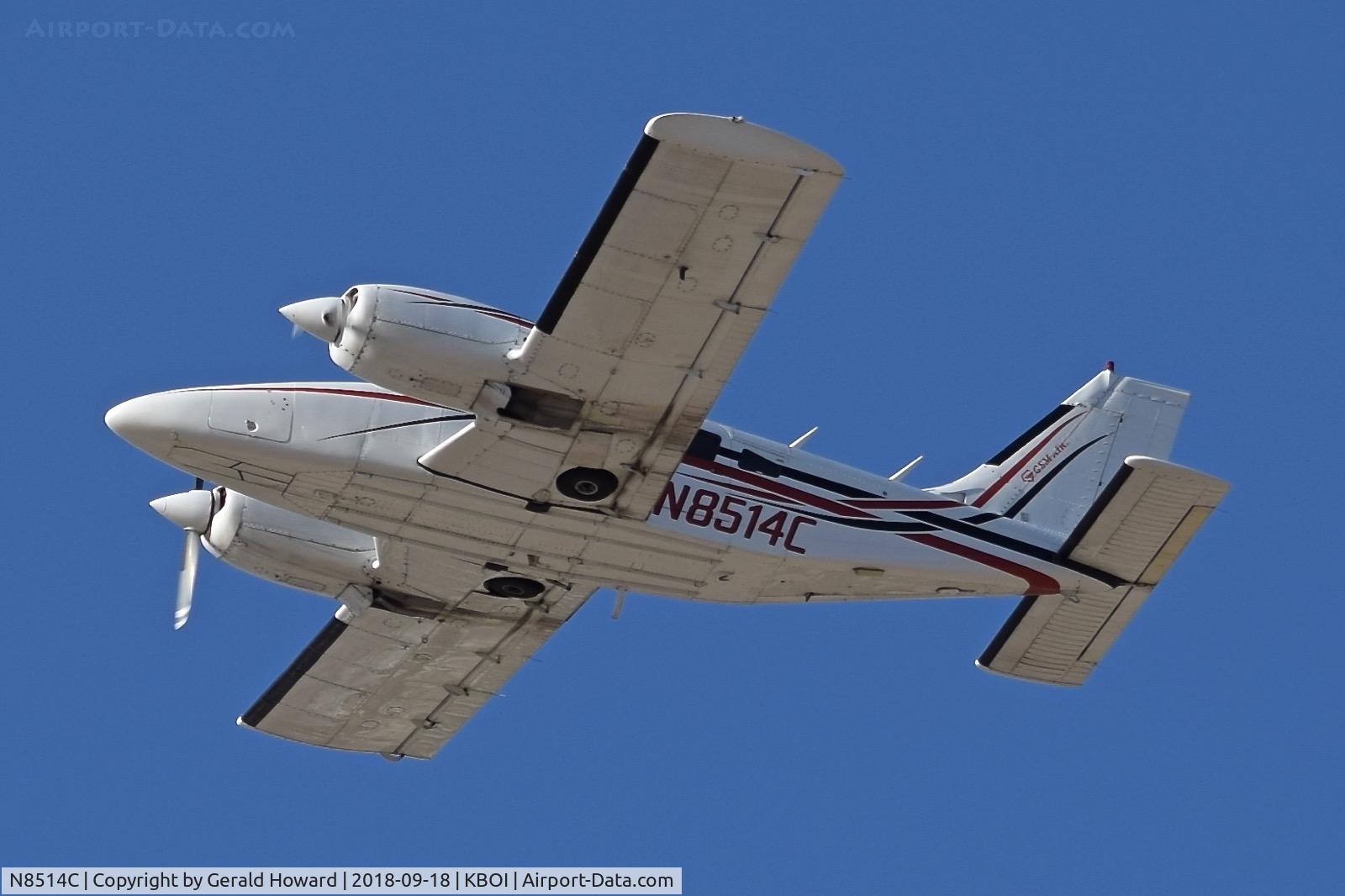 N8514C, 1976 Piper PA-34-200T C/N 34-7670147, Take off from RWY 10L.