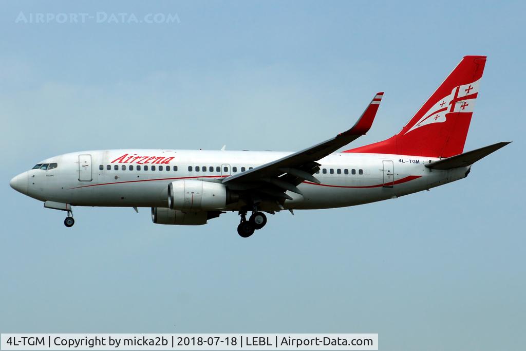 4L-TGM, 2003 Boeing 737-790 C/N 33012, Landing