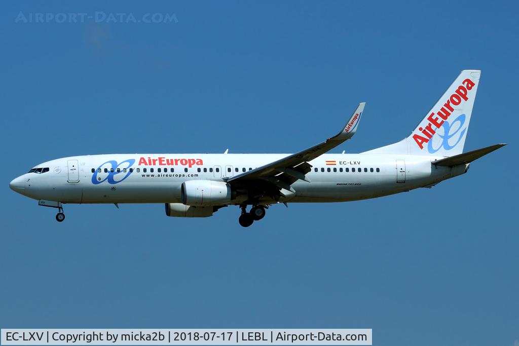EC-LXV, 2013 Boeing 737-85P C/N 36594, Landing