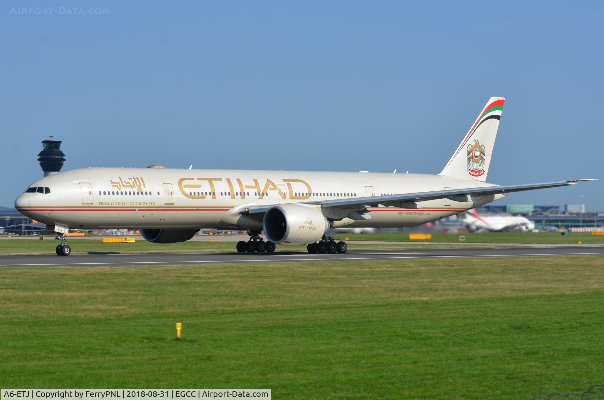 A6-ETJ, 2012 Boeing 777-3FX/ER C/N 39685, Etihad B773 departing MAN