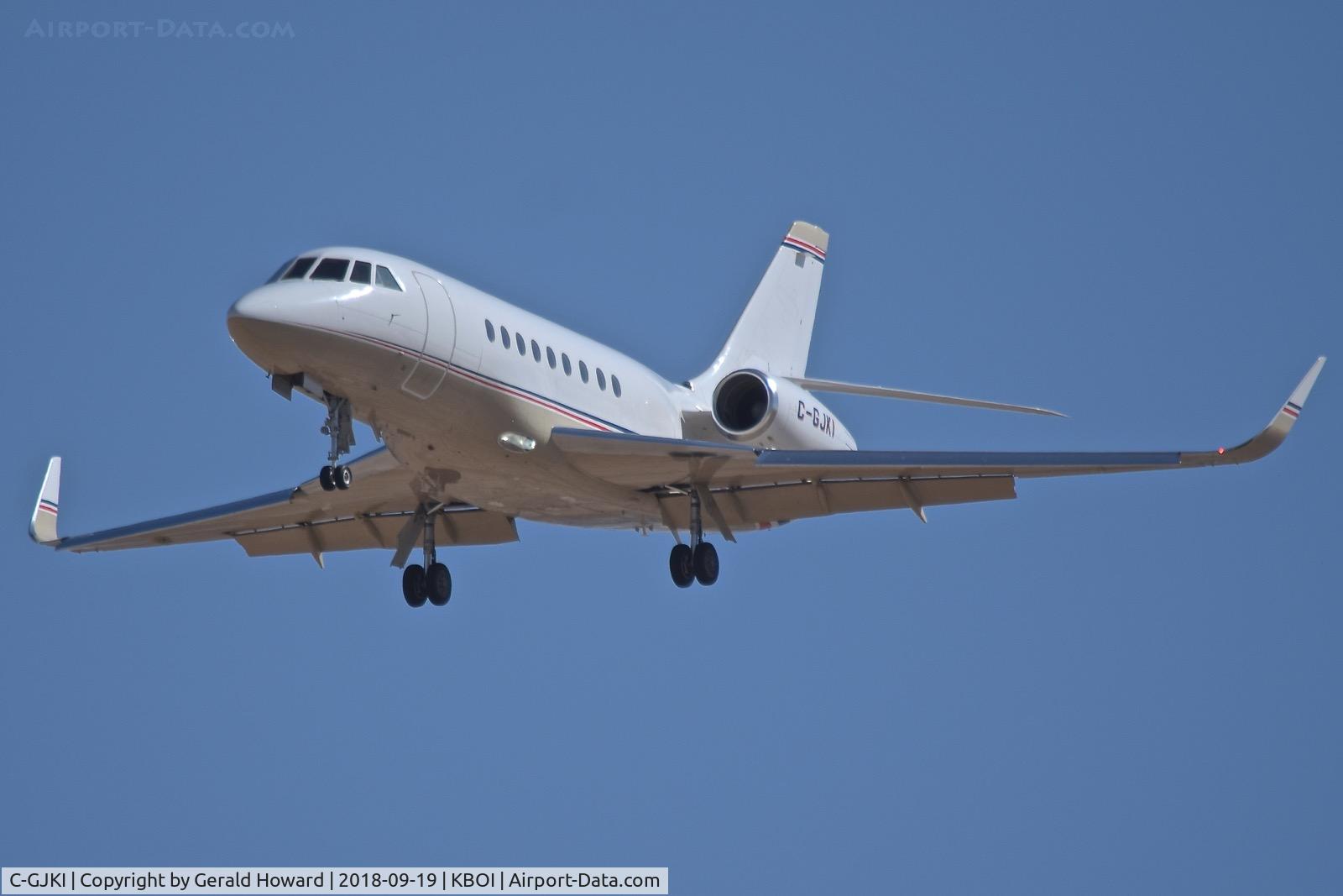 C-GJKI, 2006 Cessna 680 Citation Sovereign C/N 680-0071, Approach to RWY 28L.