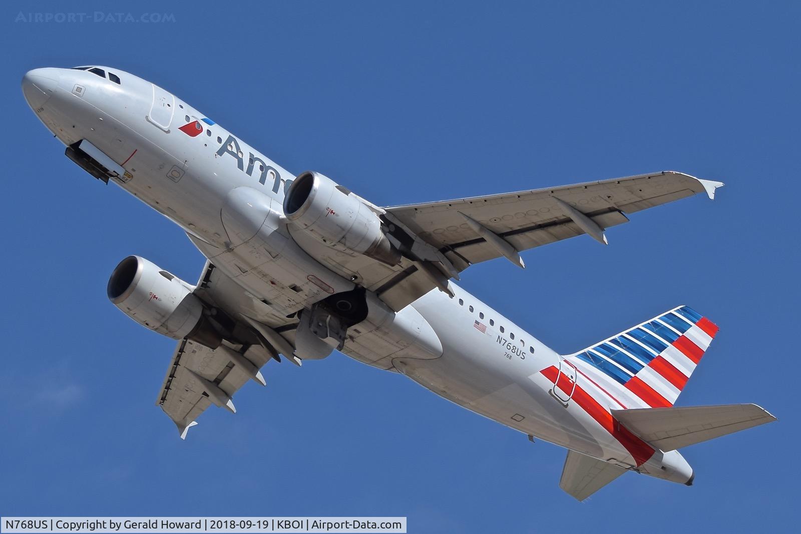 N768US, 2000 Airbus A319-112 C/N 1389, Climb out from RWY 28L.