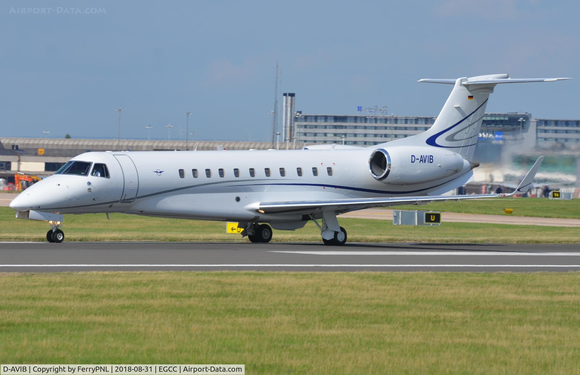 D-AVIB, 2009 Embraer EMB-135BJ Legacy C/N 14501109, Air Hamburg ERJ135L departing