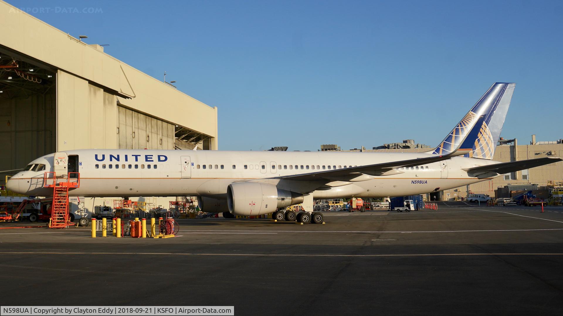 N598UA, 1999 Boeing 757-222 C/N 28751, SFO 2018.