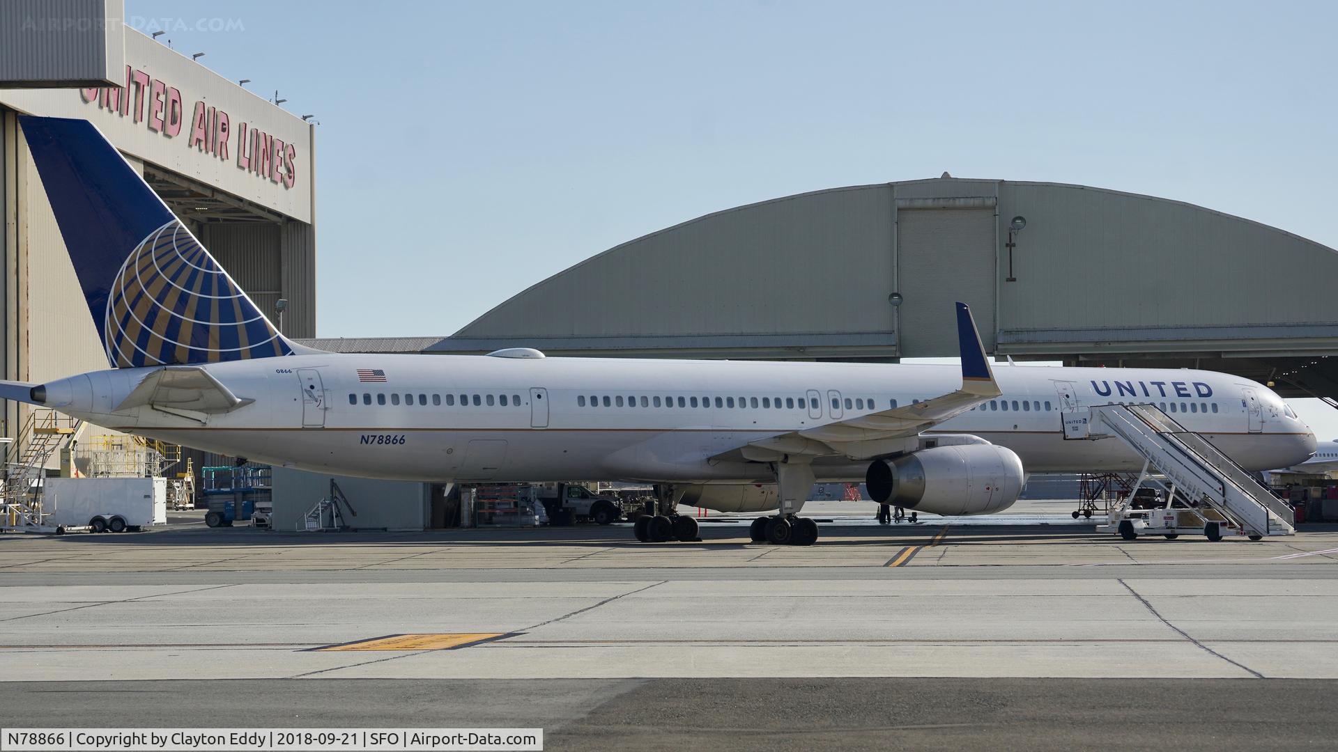 N78866, 2002 Boeing 757-33N C/N 32591, SFO 2018.