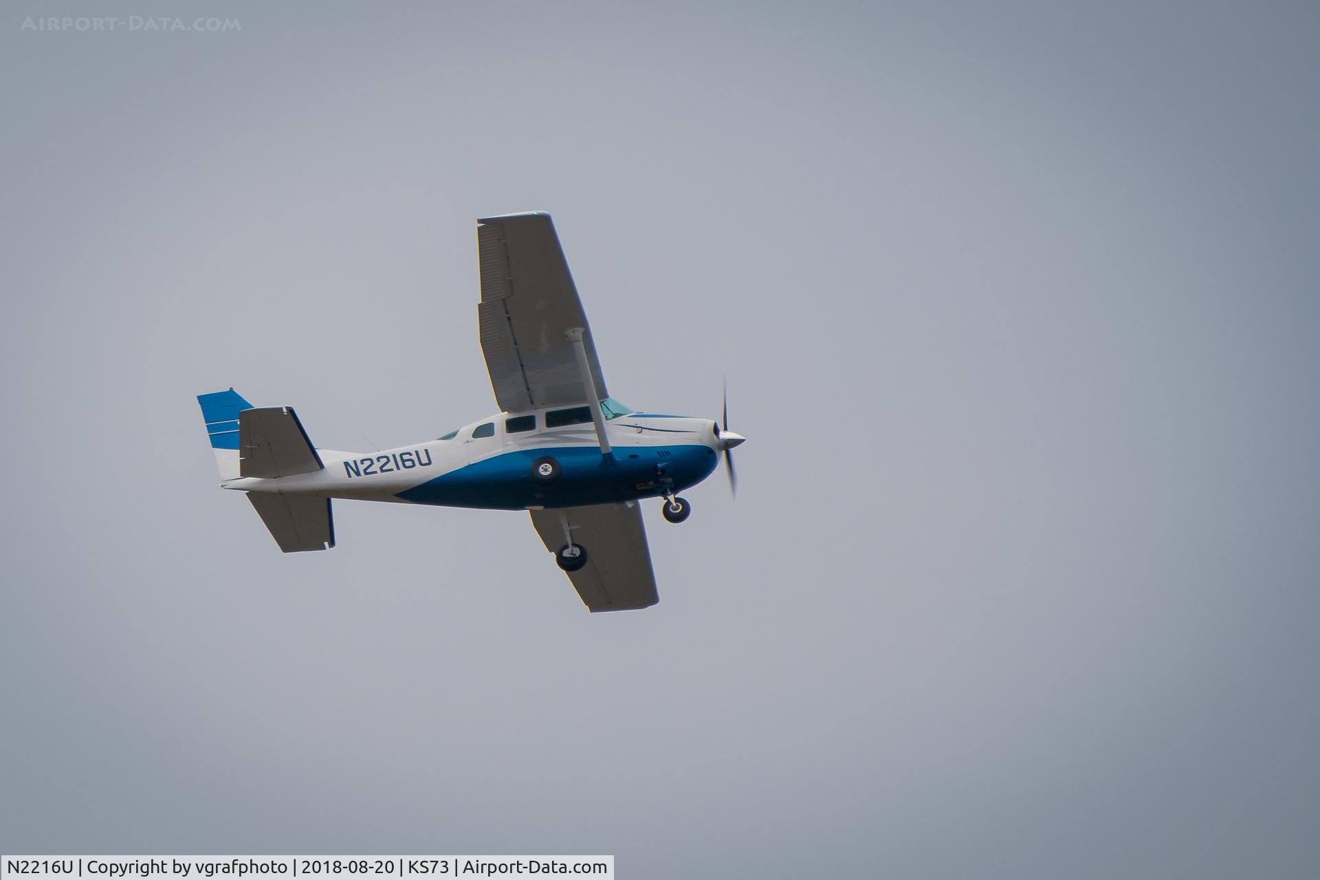 N2216U, 1974 Cessna U206F Stationair C/N U20602355, Taking off and circling over KS73
