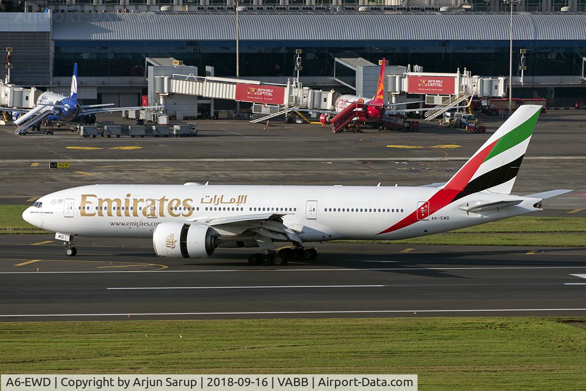 A6-EWD, 2007 Boeing 777-21H/LR C/N 35577, Evening arrival of EK502 from Dubai.