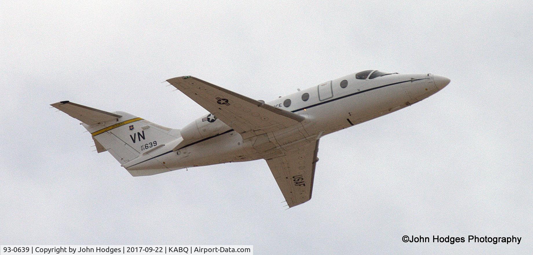93-0639, 1993 Raytheon T-1A Jayhawk C/N TT-96, Leaving KABQ for home