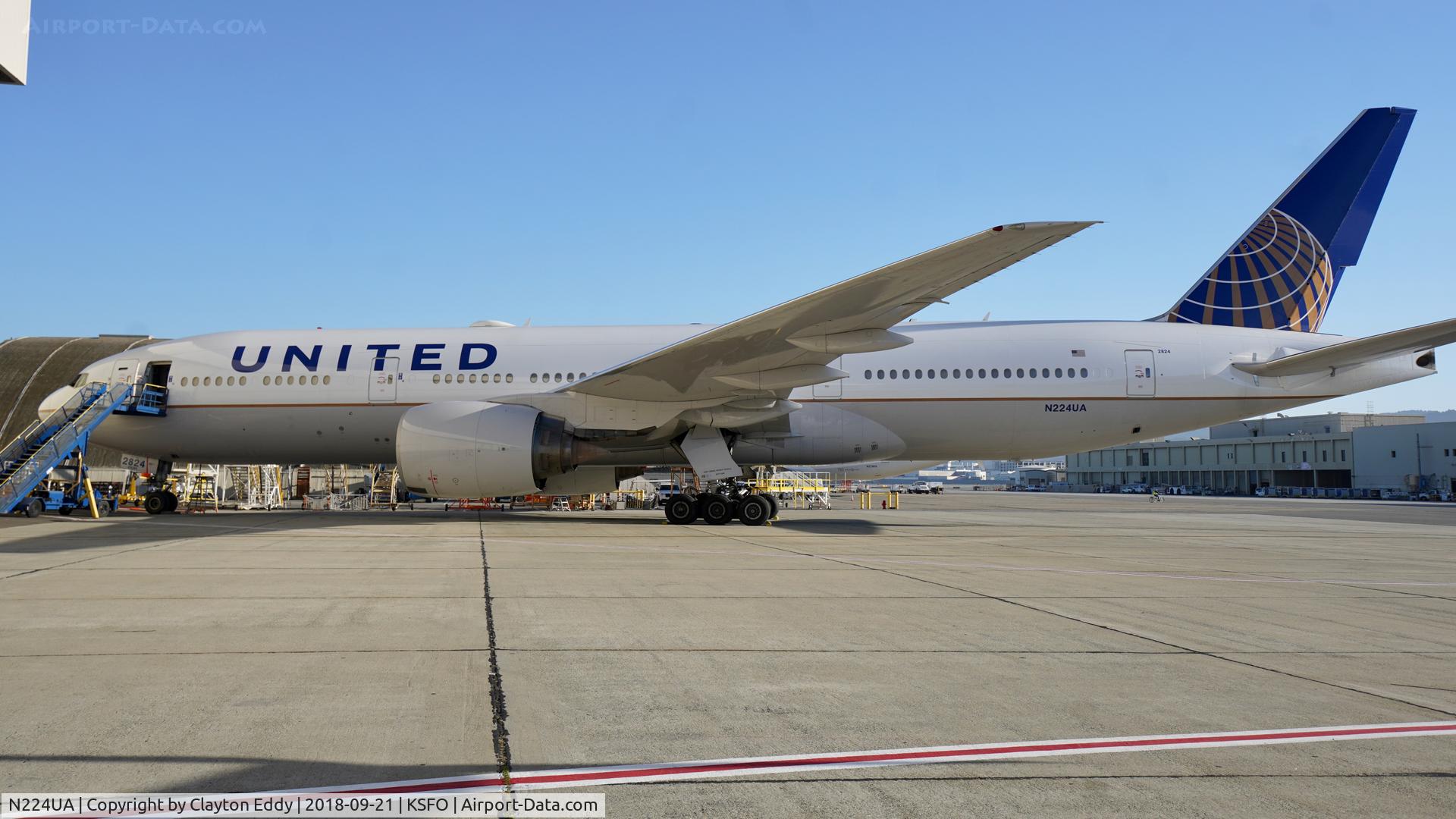 N224UA, 2001 Boeing 777-222 C/N 30225, SFO 2018.