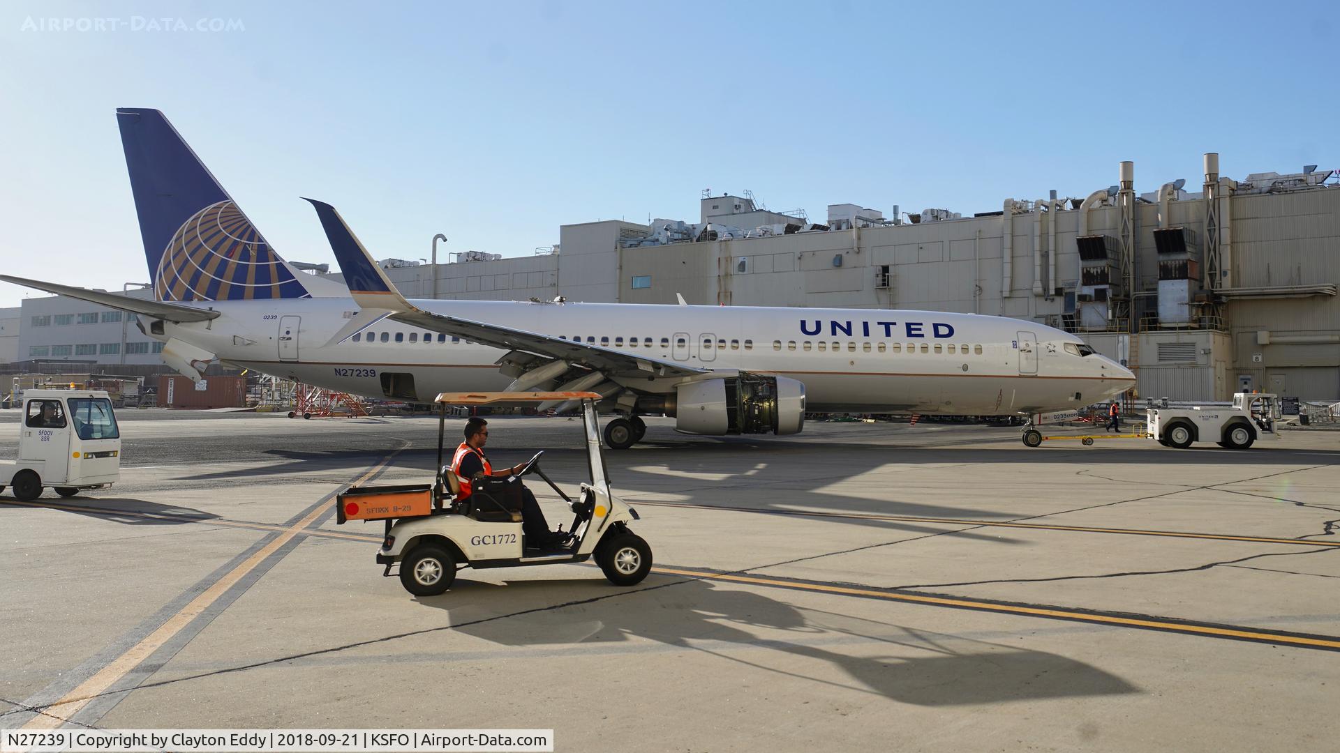 N27239, 1999 Boeing 737-824 C/N 28951, SFO 2018.