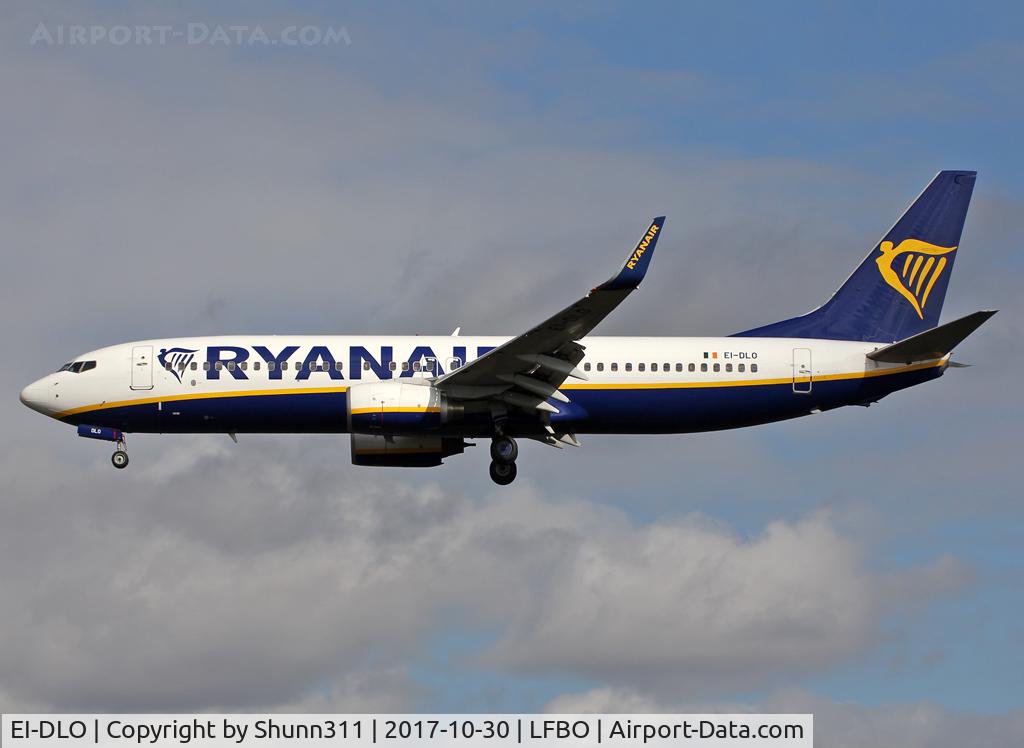EI-DLO, 2006 Boeing 737-8AS C/N 34178, Landing rwy 32L