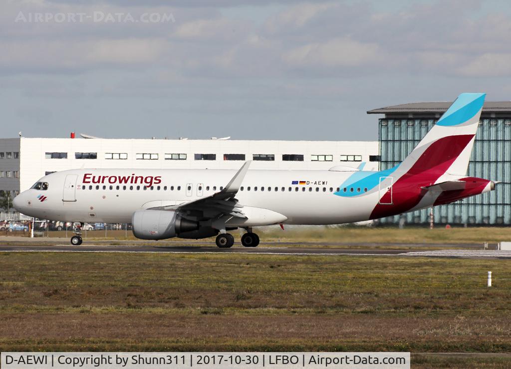 D-AEWI, 2016 Airbus A320-214 C/N 7210, Ready for take off from rwy 32R