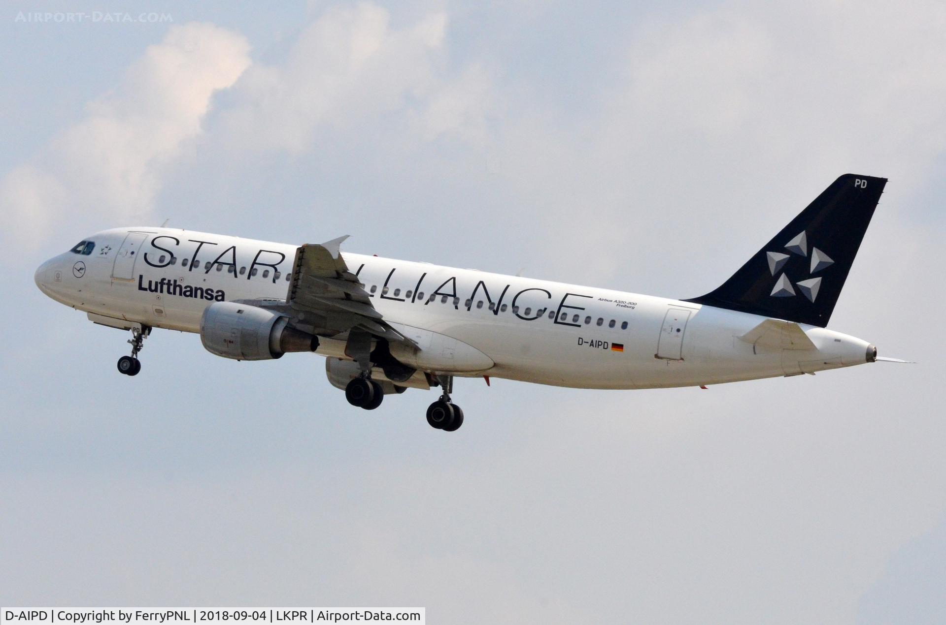 D-AIPD, 1989 Airbus A320-211 C/N 0072, Lufthansa A320 departing
