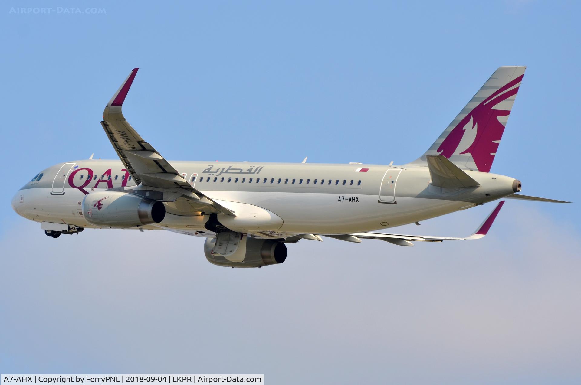 A7-AHX, 2012 Airbus A320-232 C/N 5361, Qatar A320 taking-off