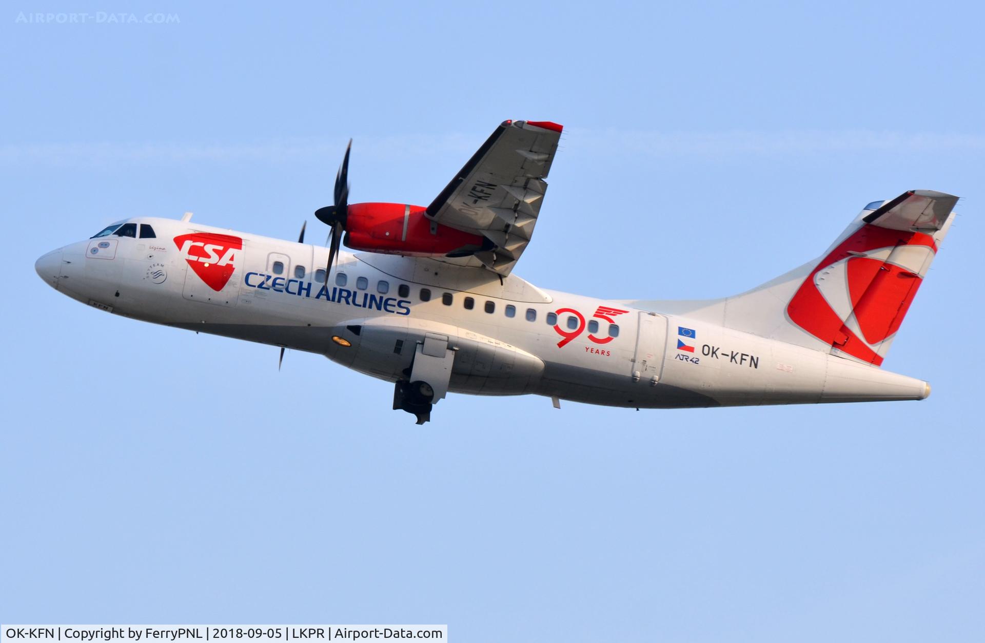 OK-KFN, 2005 ATR 42-500 C/N 637, CSA ATR42 departing PRG