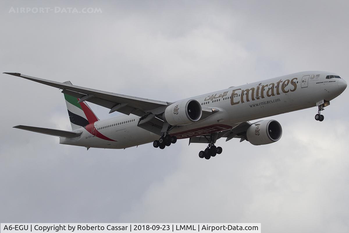 A6-EGU, 2012 Boeing 777-31H/ER C/N 41079, Runway 13