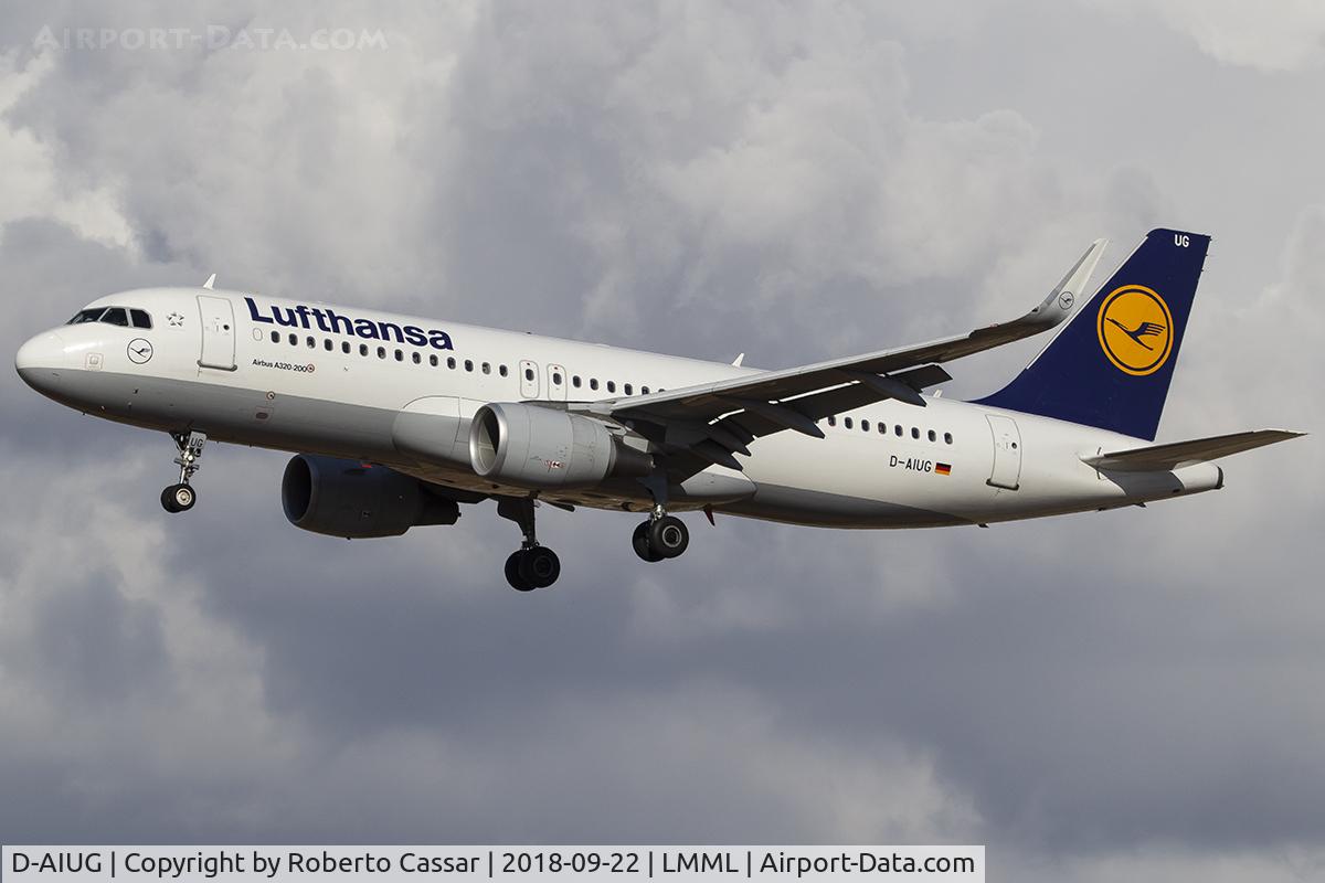 D-AIUG, 2014 Airbus A320-214 C/N 6202, Runway 13
