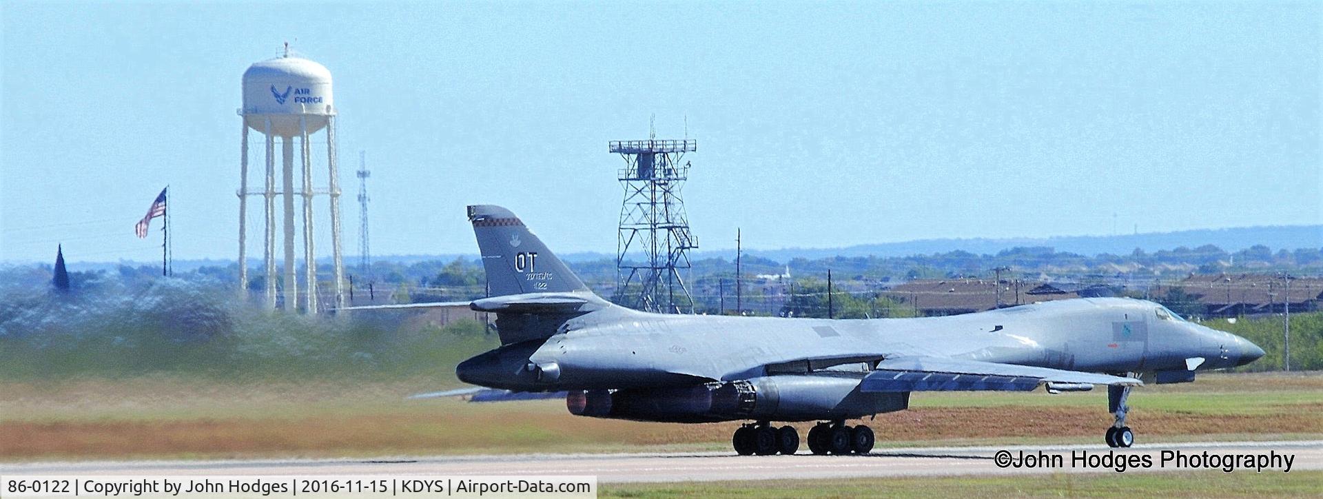86-0122, 1986 Rockwell B-1B Lancer C/N 82, 