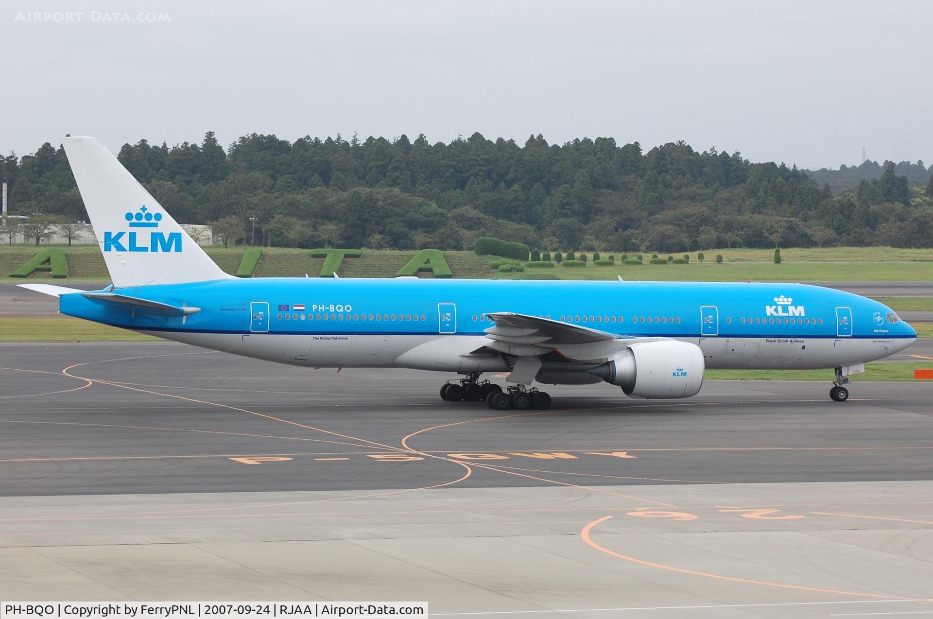PH-BQO, 2007 Boeing 777-206/ER C/N 35295, KLM B772 taxying in NRT
