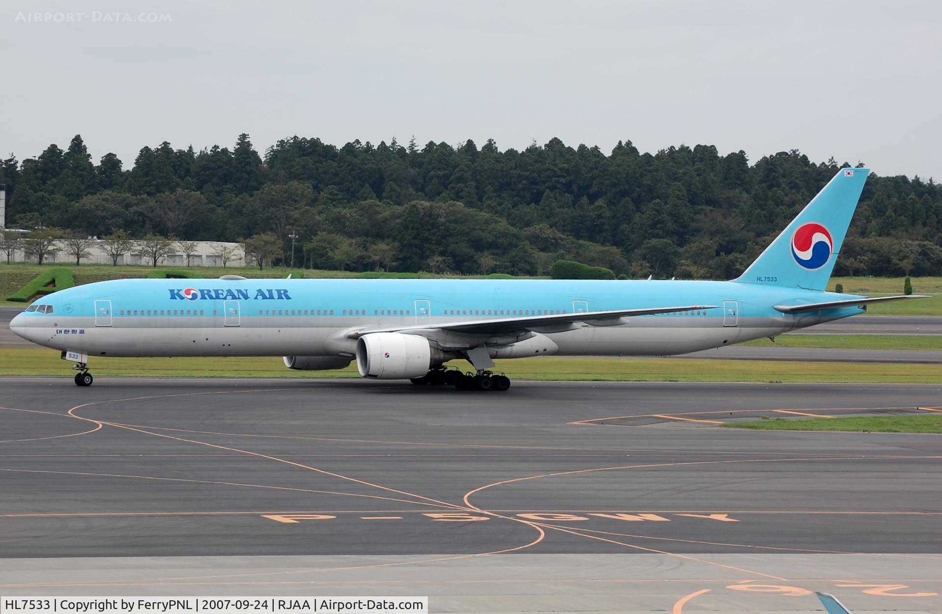 HL7533, 1999 Boeing 777-3B5 C/N 27948, Korean B773