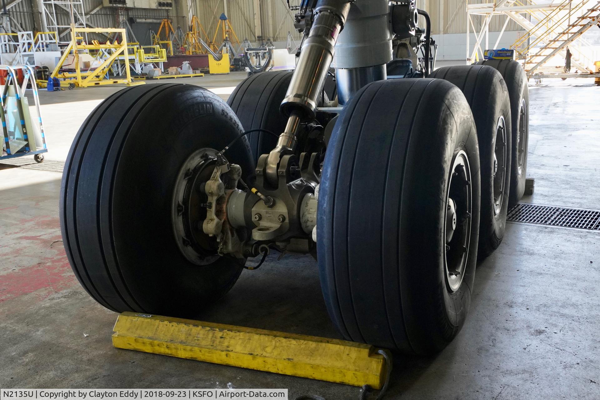 N2135U, 2017 Boeing 777-300/ER C/N 62646, SFO 2018.