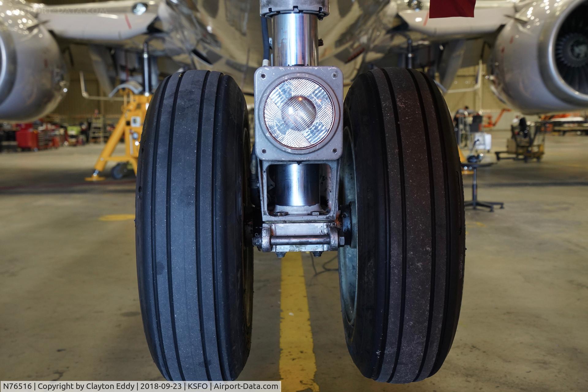 N76516, 2008 Boeing 737-824 C/N 37096, SFO 2018.